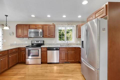 44 Hemlock Dr, Ayer, MA 01432 photo 5