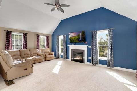 44 Hemlock Dr, Ayer, MA 01432 photo 10
