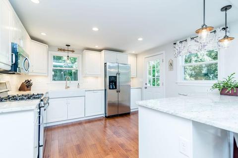 5 Todd Dr, Townsend, MA 01469 photo 4