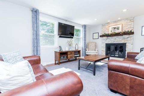 5 Todd Dr, Townsend, MA 01469 photo 12