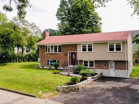 34 Endicott St, Dedham, MA 02026 photo 2