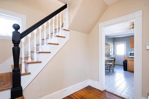 393 Eastern Ave, Lynn, MA 01902 photo 4