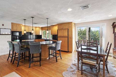 6 Germano Dr, Danvers, MA 01923 photo 3