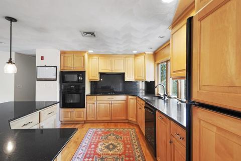 6 Germano Dr, Danvers, MA 01923 photo 5
