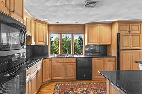 6 Germano Dr, Danvers, MA 01923 photo 2
