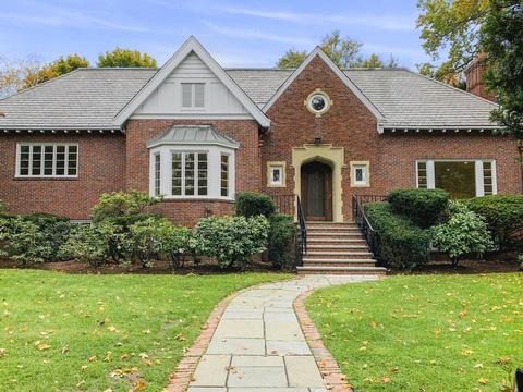 348 Buckminster Rd, Brookline, MA 02445 photo 1