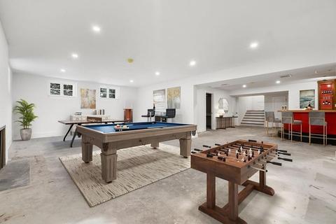 348 Buckminster Rd, Brookline, MA 02445 photo 18