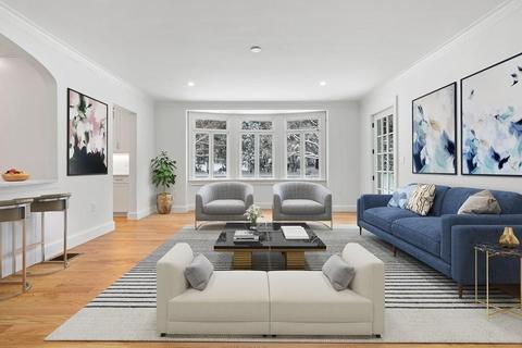 348 Buckminster Rd, Brookline, MA 02445 photo 8