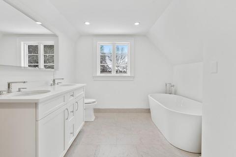 348 Buckminster Rd, Brookline, MA 02445 photo 16