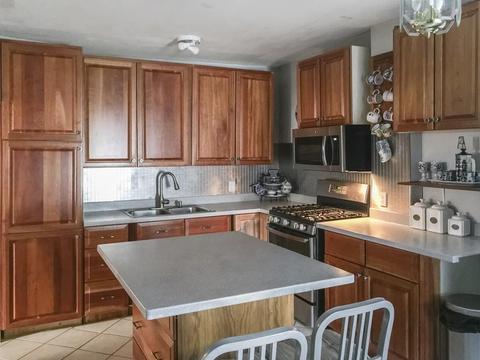 22 Bailey St, Lawrence, MA 01843 photo 3