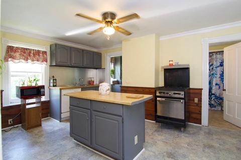 58 Church St, Ware, MA 01082 photo 9