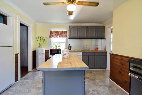 58 Church St, Ware, MA 01082 photo 8