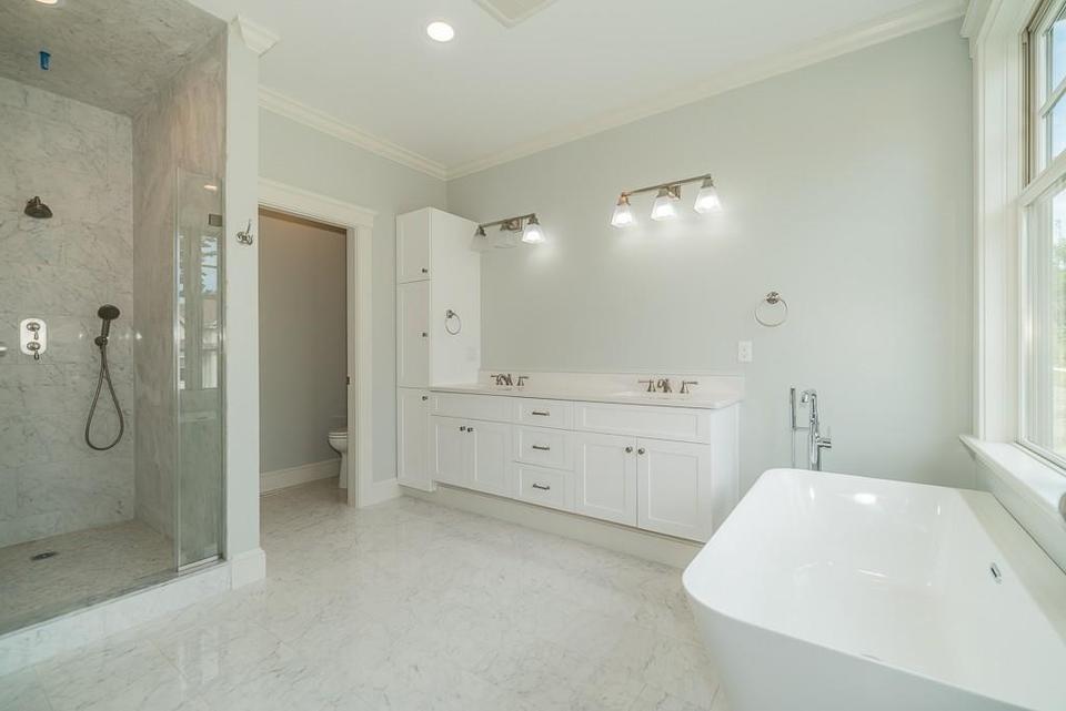  10 Whitehall Cir, Beverly, MA 01915 photo 13