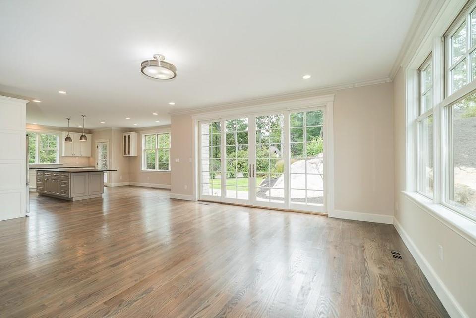  10 Whitehall Cir, Beverly, MA 01915 photo 6