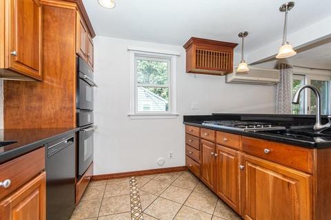 7 Bradford Rd, Reading, MA 01867 photo 13