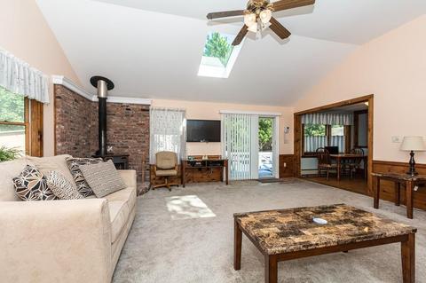 77 Forest St, Reading, MA 01867 photo 17