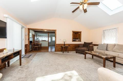 77 Forest St, Reading, MA 01867 photo 15