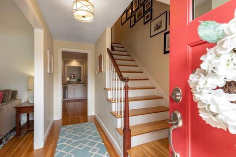 81 Meadowbrook Rd, Needham, MA 02492 photo 2