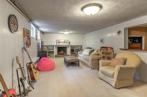 81 Meadowbrook Rd, Needham, MA 02492 photo 20