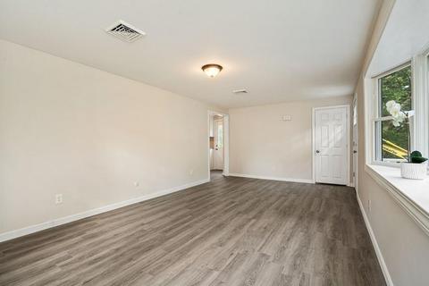 34 Bradford Loop, Georgetown, MA 01833 photo 5