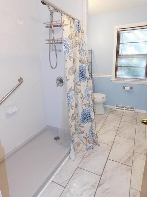 24 Deveau St, Springfield, MA 01151 photo 18