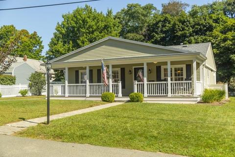 4 Ronna Rd, Gloucester, MA 01930 photo 2