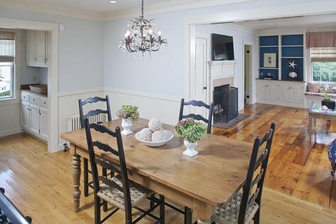 9 Green St, Hingham, MA 02043 photo 4