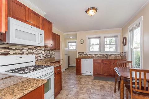 12 Dean St, Everett, MA 02149 photo 8