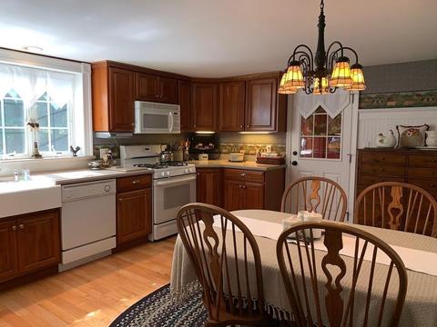 72 Walnut St, Walpole, MA 02081 photo 2