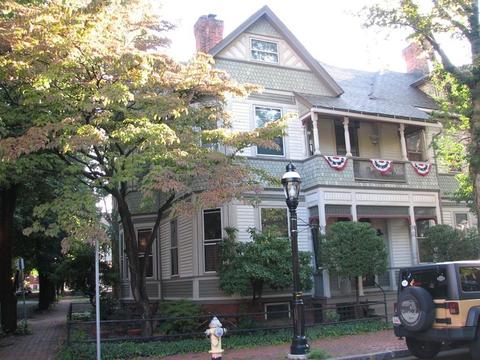 99 Elliot St, Springfield, MA 01105 photo 1