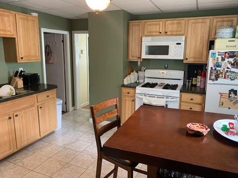 92 Angell St, Fall River, MA 02723 photo 25