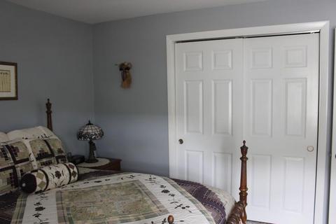 92 Angell St, Fall River, MA 02723 photo 13