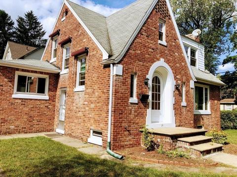 14 Silas St, Springfield, MA 01109 photo 2