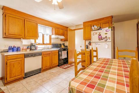 97 Michon St, Springfield, MA 01151 photo 6