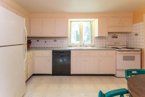 8 Stagecoach Rd, Hingham, MA 02043 photo 5