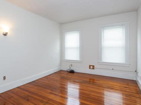 348 White St, Springfield, MA 01108 photo 13