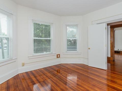348 White St, Springfield, MA 01108 photo 11