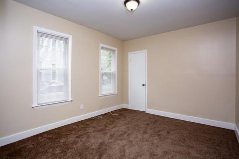 80 Knox, Springfield, MA 01105 photo 2