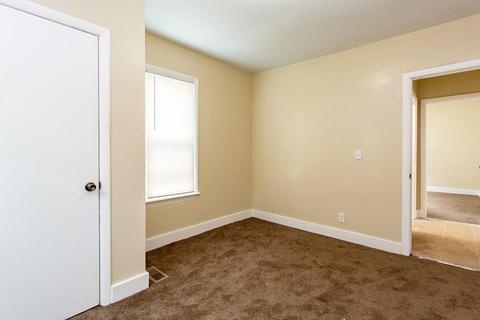 80 Knox, Springfield, MA 01105 photo 6