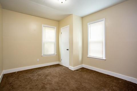 80 Knox, Springfield, MA 01105 photo 5