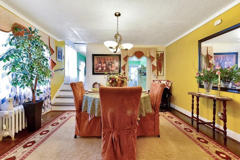 117 Fenwick St, Springfield, MA 01109 photo 11