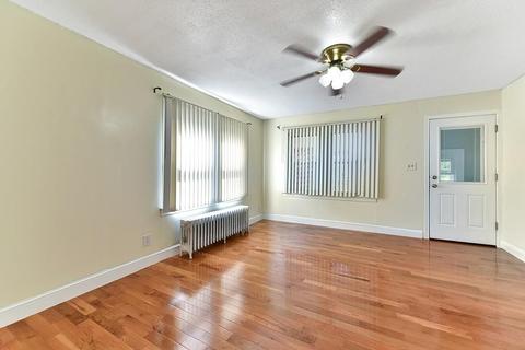 117 Fenwick St, Springfield, MA 01109 photo 7