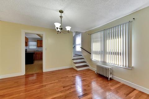 117 Fenwick St, Springfield, MA 01109 photo 8