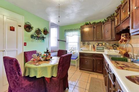 117 Fenwick St, Springfield, MA 01109 photo 26