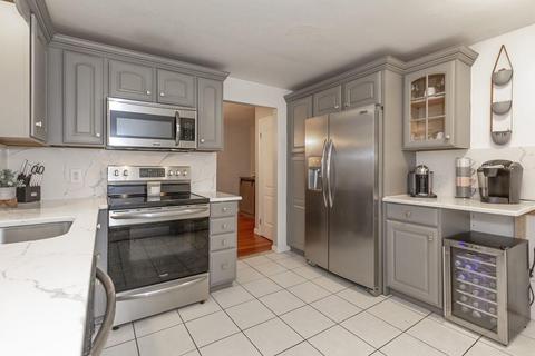 24 Warren St E, Raynham, MA 02767 photo 5
