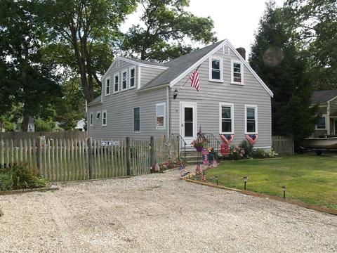 16 Ivy St, Wareham, MA 02571 photo 4