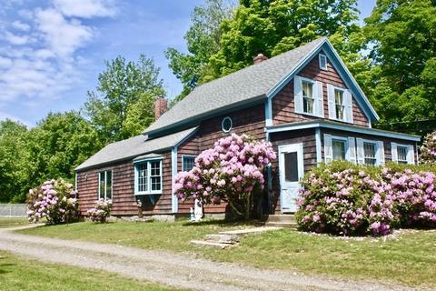 272 West St, Berlin, MA 01503 photo 2