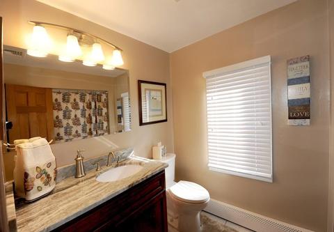 90 Mendon St, Upton, MA 01568 photo 22
