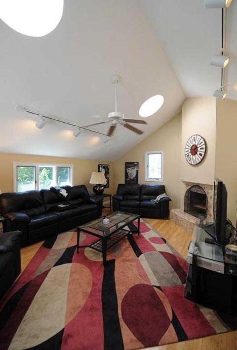90 Mendon St, Upton, MA 01568 photo 8