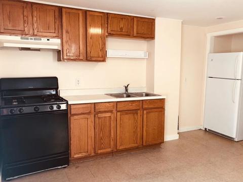 123 5th St, Fall River, MA 02721 photo 2